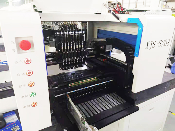 高速自動貼片機有哪些特點？應用在哪