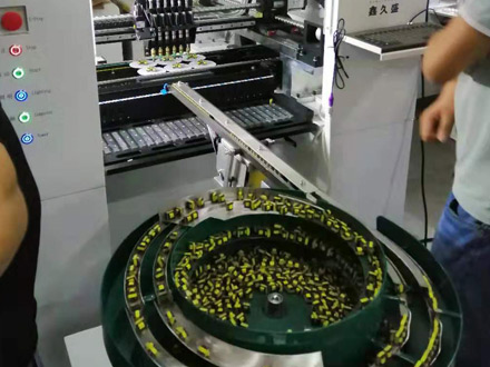 DOB貼片機　DOB產品全自動貼片方案1+1