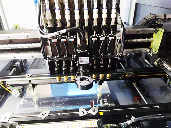 小型led制造企業如何選擇貼片機？