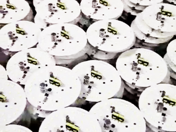 SMT生產線由哪些設備組成？